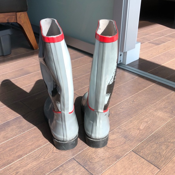 Be Only Rain Boots - Picture 12 of 12